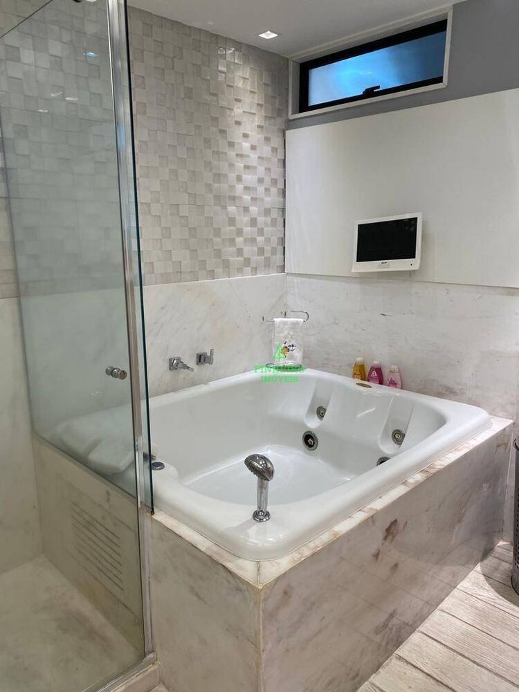 Cobertura à venda com 4 quartos, 260m² - Foto 4