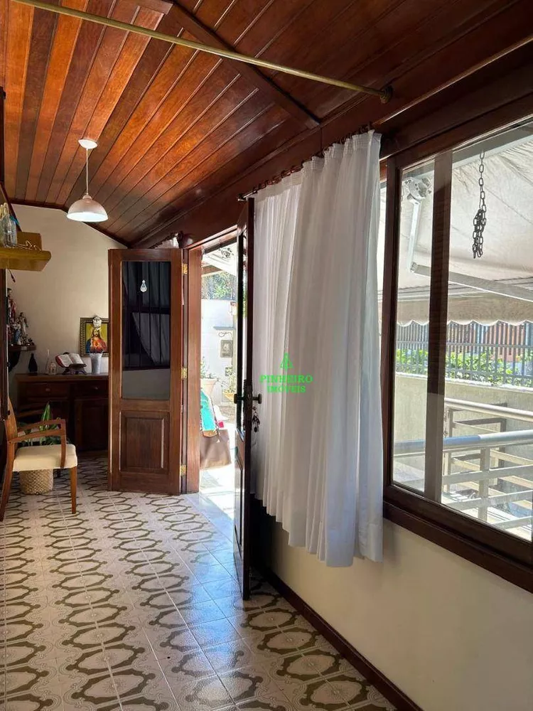 Casa, 4 quartos, 238 m² - Foto 3