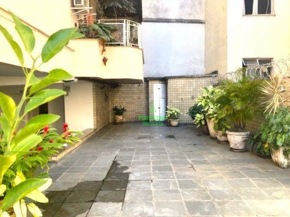 Apartamento, 3 quartos, 210 m² - Foto 2