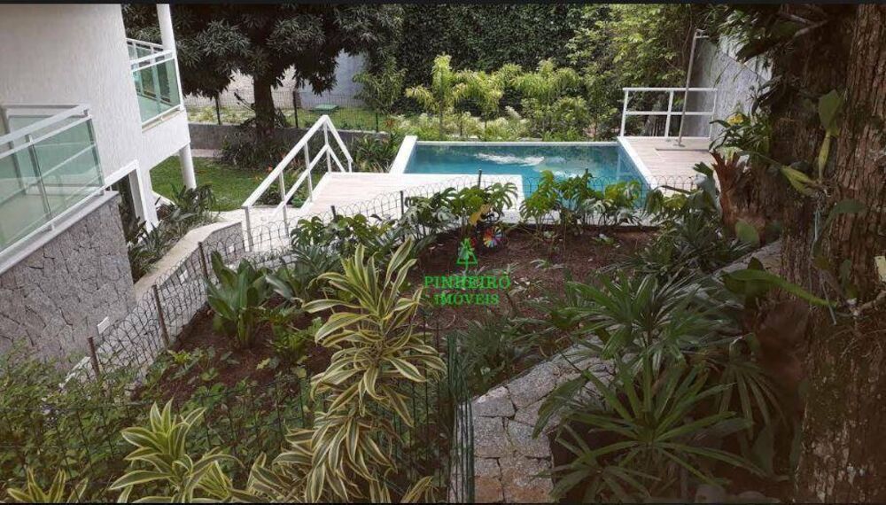 Casa de Condomínio à venda com 4 quartos, 340m² - Foto 2