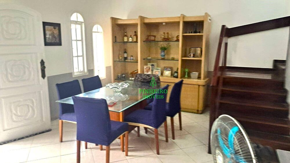 Casa à venda com 4 quartos, 351m² - Foto 7