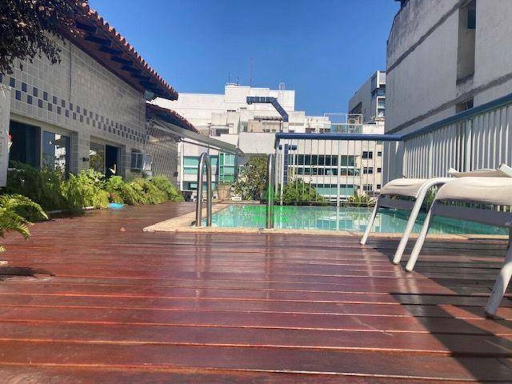Cobertura, 3 quartos, 225 m² - Foto 1