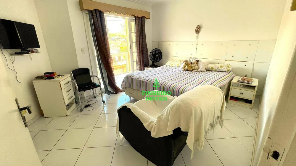 Casa, 3 quartos, 240 m² - Foto 7