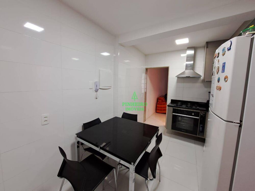 Casa à venda com 2 quartos, 65m² - Foto 11