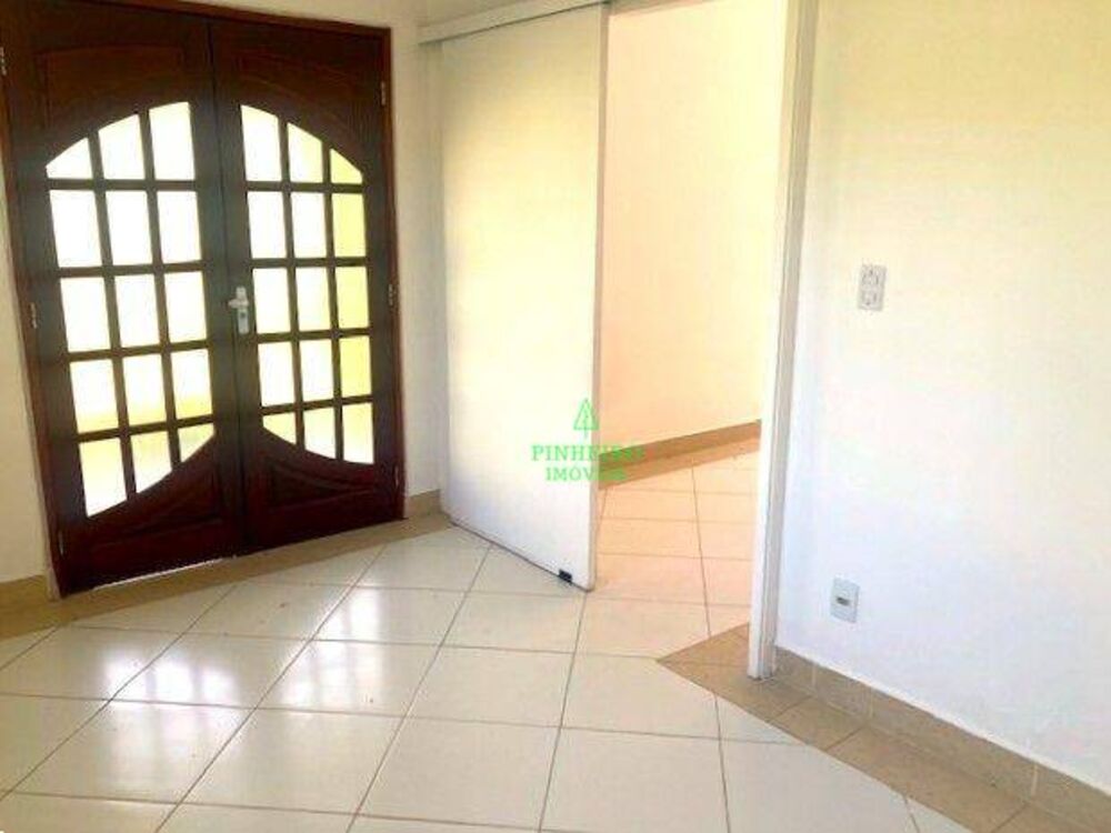 Casa para alugar com 3 quartos, 101m² - Foto 11