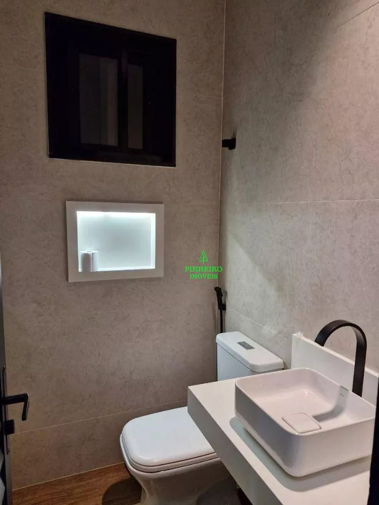 Casa, 4 quartos, 263 m² - Foto 1