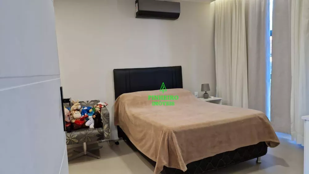 Casa, 4 quartos, 263 m² - Foto 27
