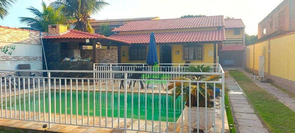 Casa, 5 quartos, 232 m² - Foto 1