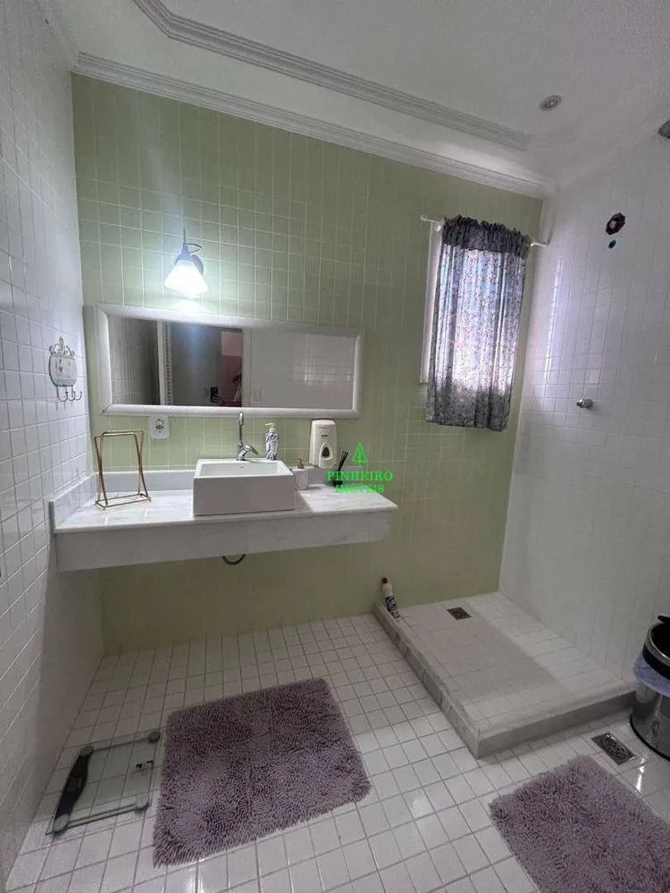 Casa, 3 quartos, 218 m² - Foto 17