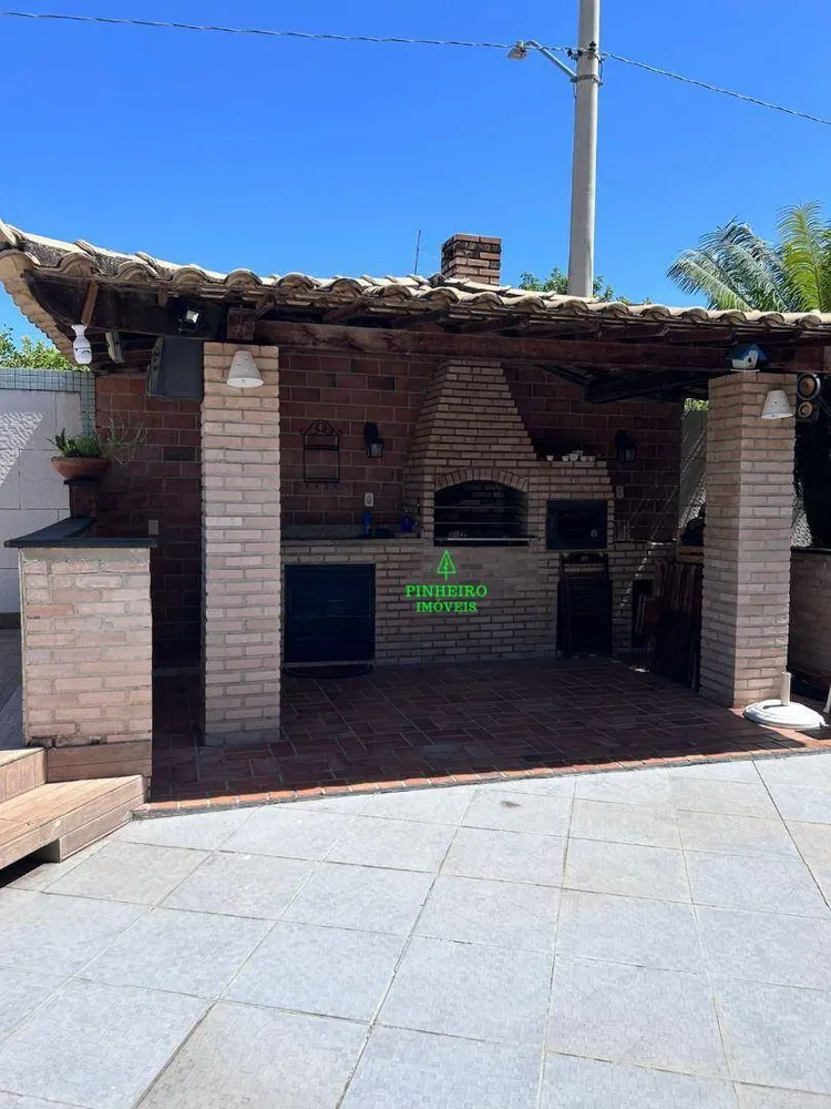Casa, 3 quartos, 218 m² - Foto 1