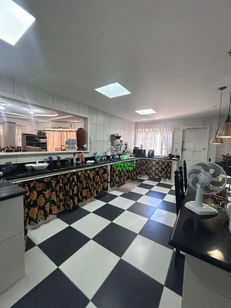 Casa, 3 quartos, 218 m² - Foto 22