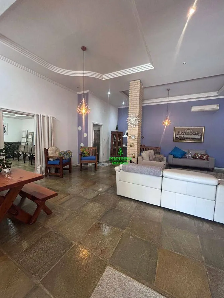 Casa, 3 quartos, 218 m² - Foto 28