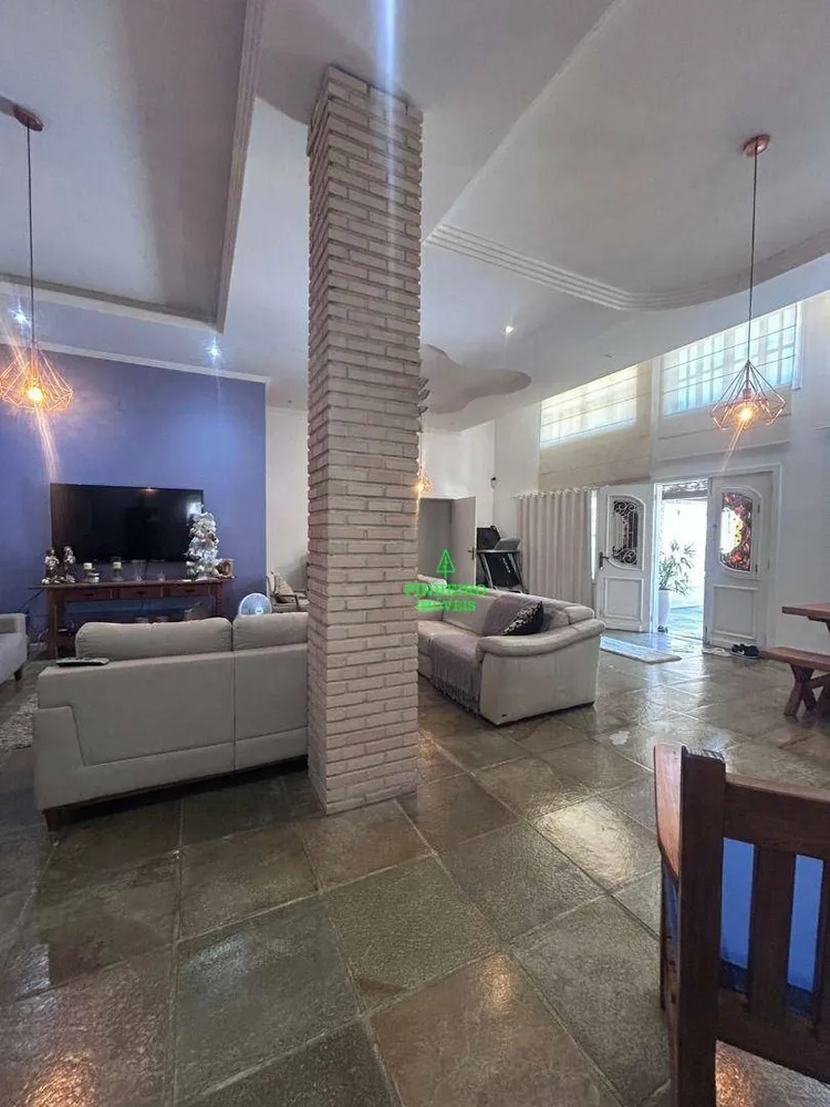Casa, 3 quartos, 218 m² - Foto 5