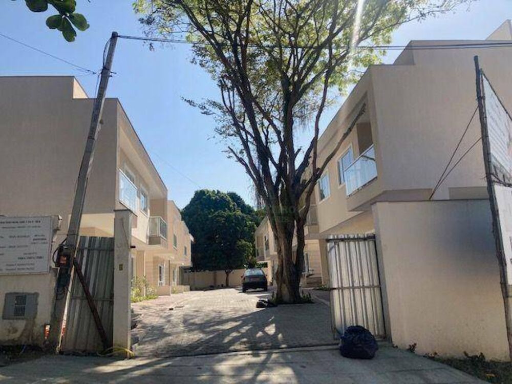 Casa de Condomínio à venda com 3 quartos, 120m² - Foto 2