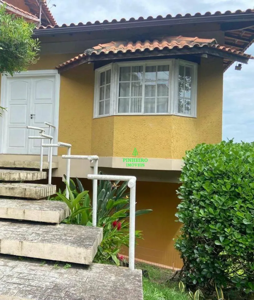 Casa, 3 quartos, 242 m² - Foto 1