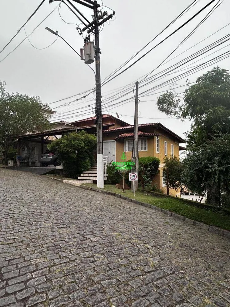 Casa, 3 quartos, 242 m² - Foto 2