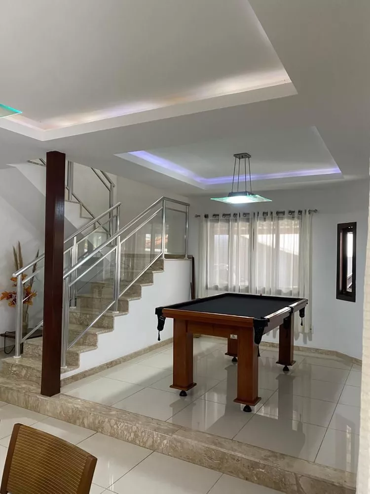 Casa, 3 quartos, 250 m² - Foto 2