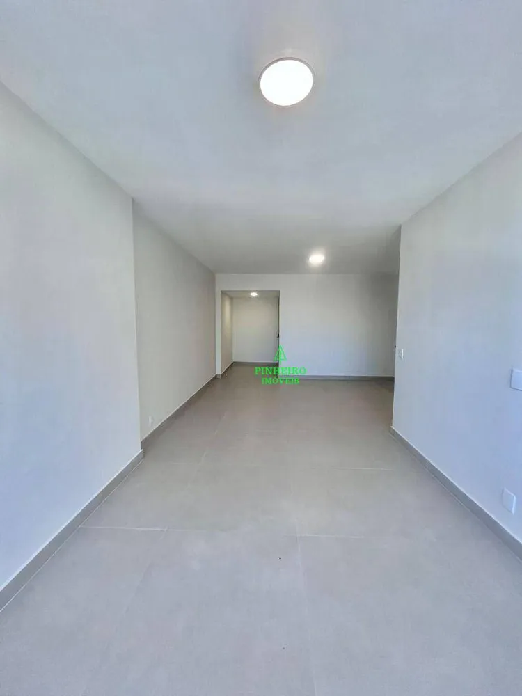 Apartamento, 3 quartos, 130 m² - Foto 2