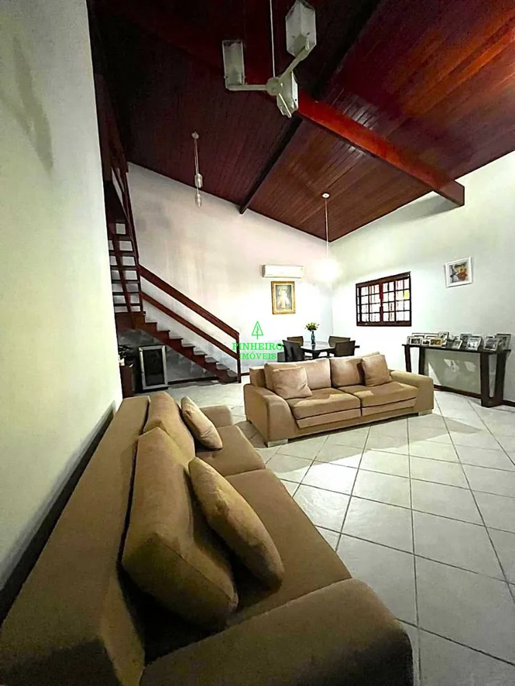 Casa, 4 quartos, 241 m² - Foto 3