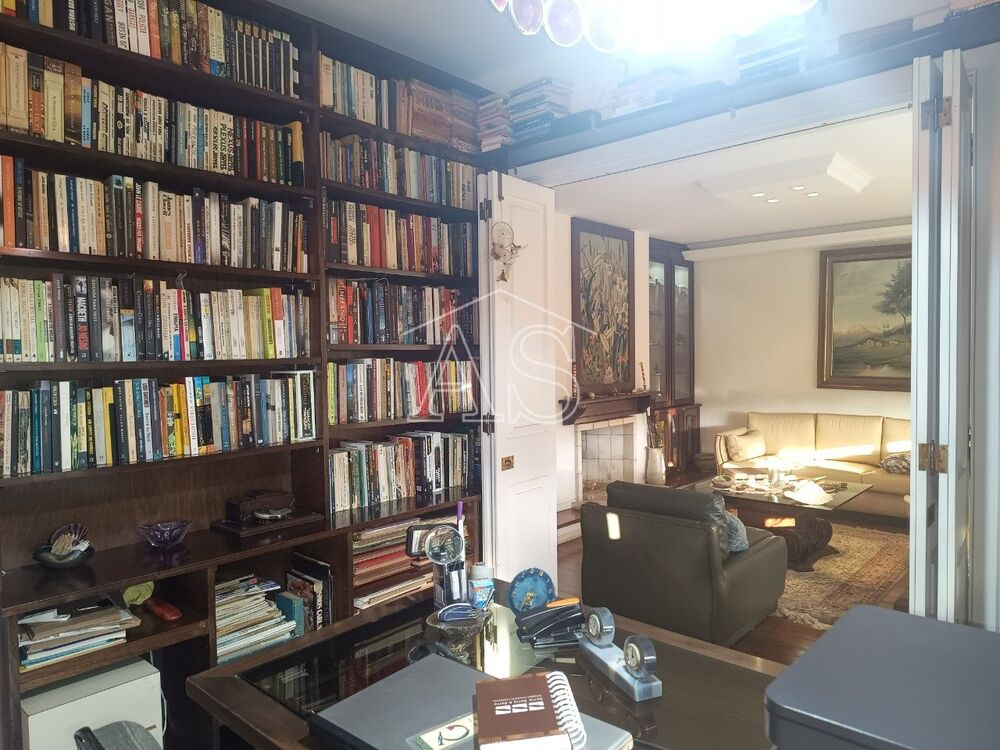 Cobertura à venda com 4 quartos, 300m² - Foto 9