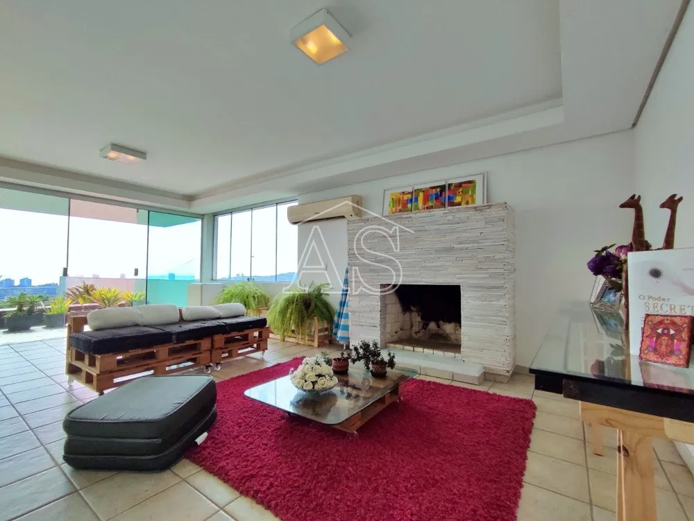 Casa, 4 quartos, 443 m² - Foto 1