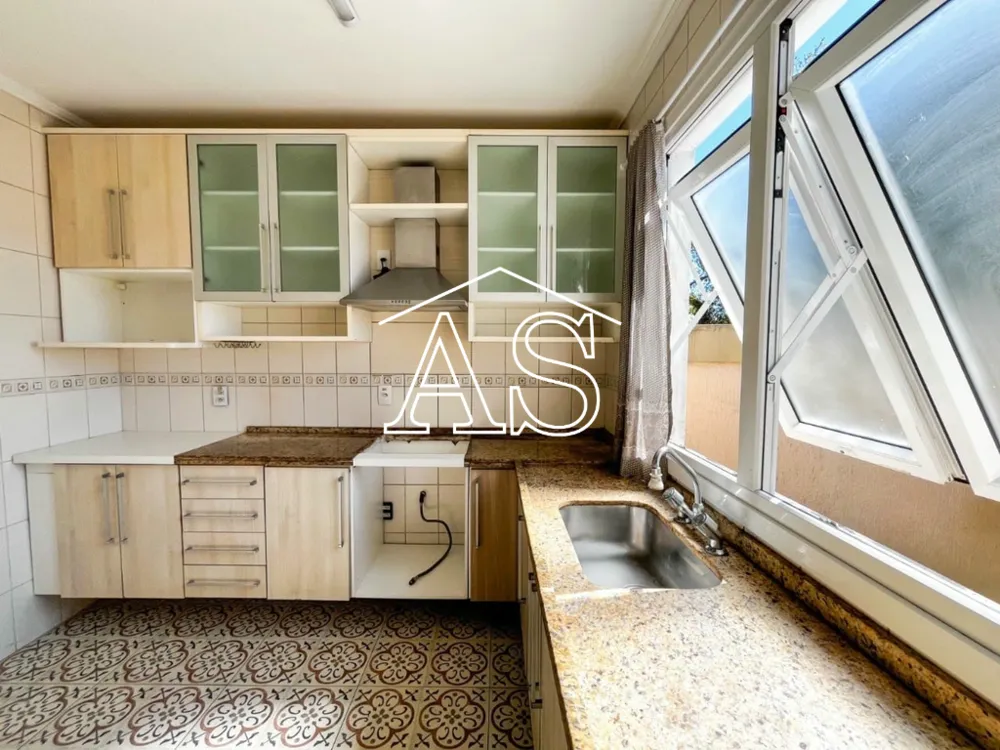 Casa, 4 quartos, 212 m² - Foto 1