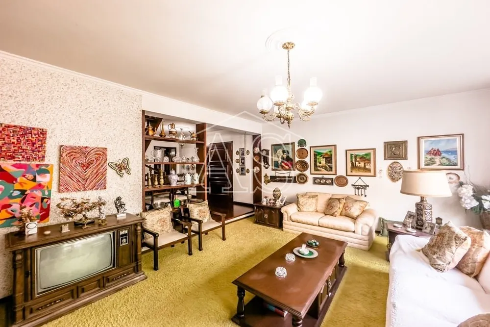Casa, 3 quartos, 285 m² - Foto 1