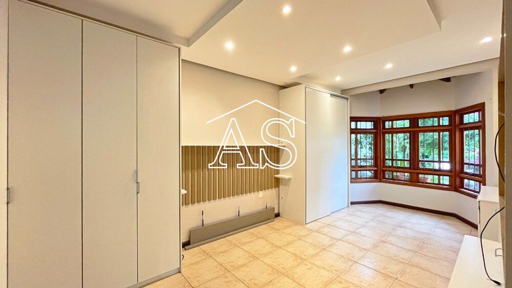 Casa à venda e aluguel com 4 quartos, 193m² - Foto 4