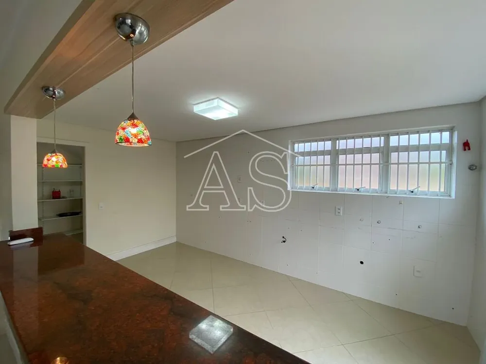 Casa, 4 quartos, 265 m² - Foto 2