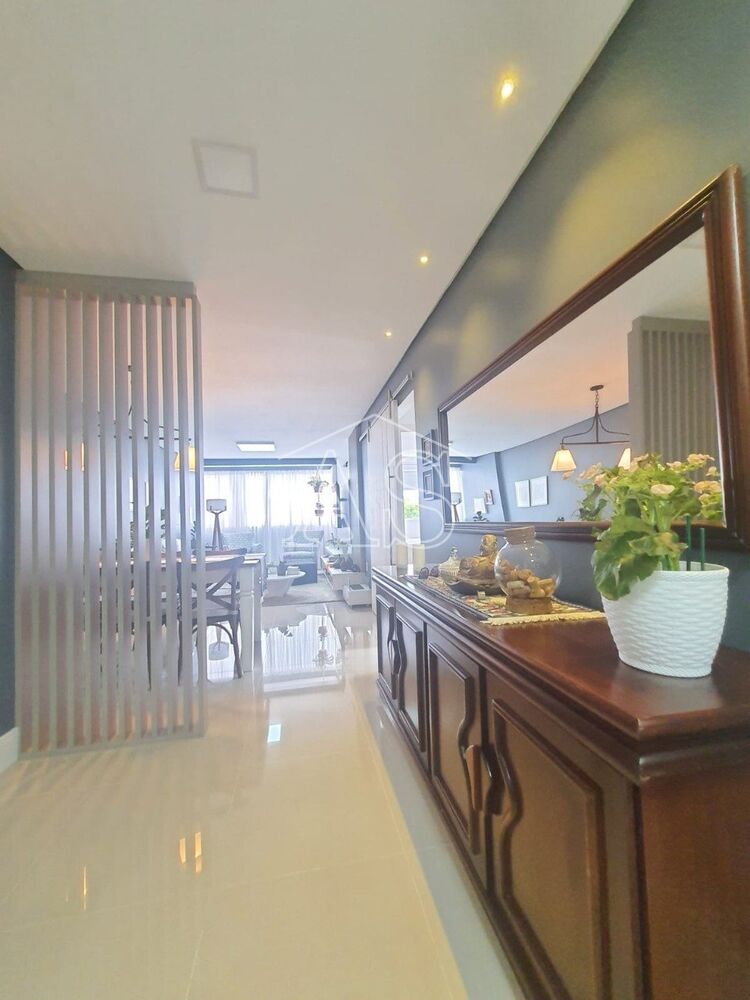 Apartamento à venda com 2 quartos, 68m² - Foto 2