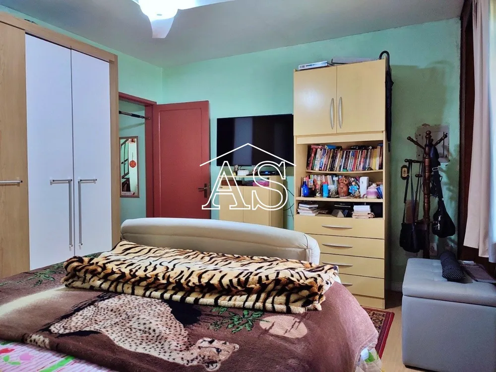 Casa, 4 quartos, 290 m² - Foto 1