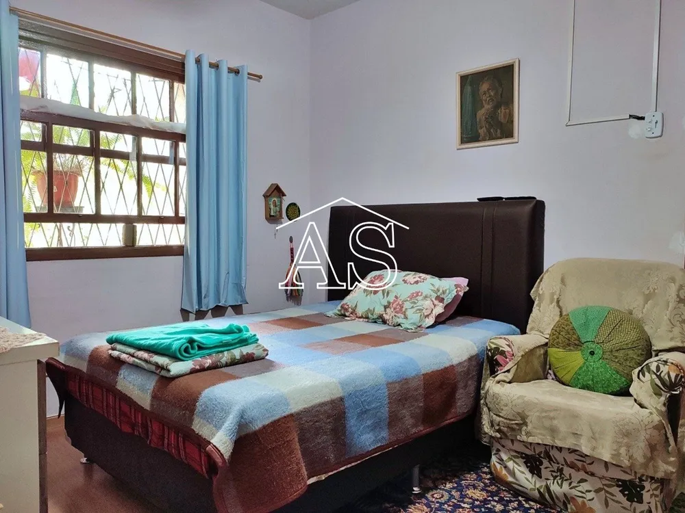 Casa, 4 quartos, 290 m² - Foto 1