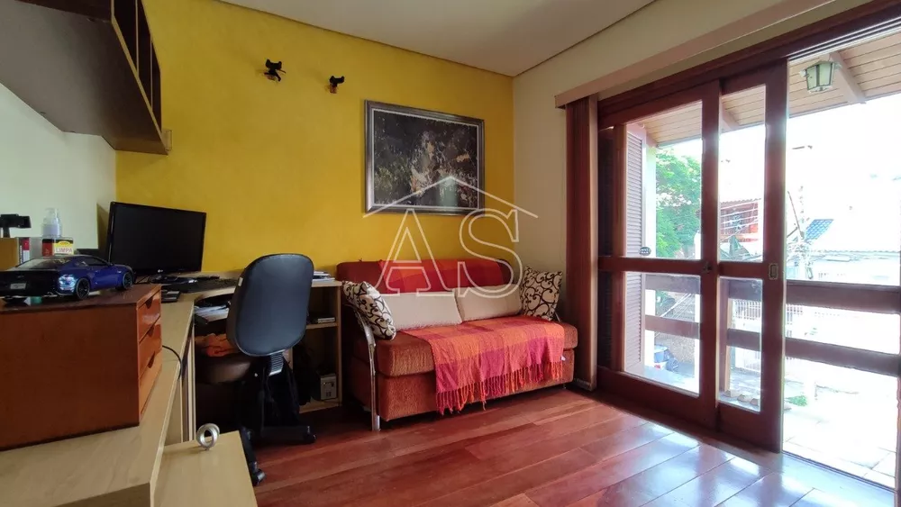 Casa, 3 quartos, 274 m² - Foto 1