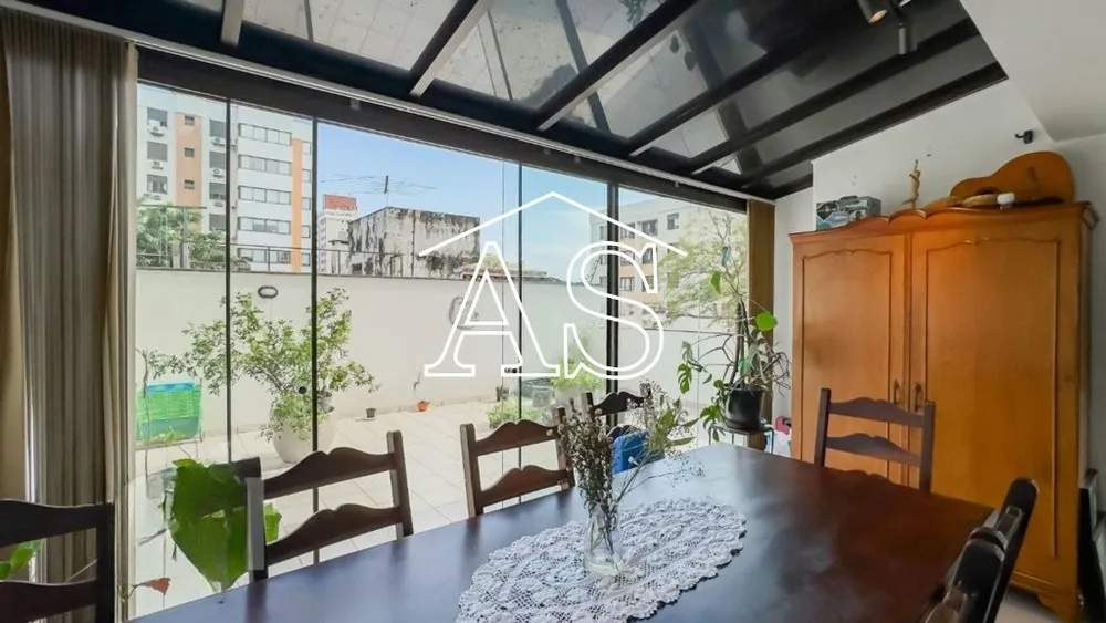 Apartamento, 3 quartos, 220 m² - Foto 2