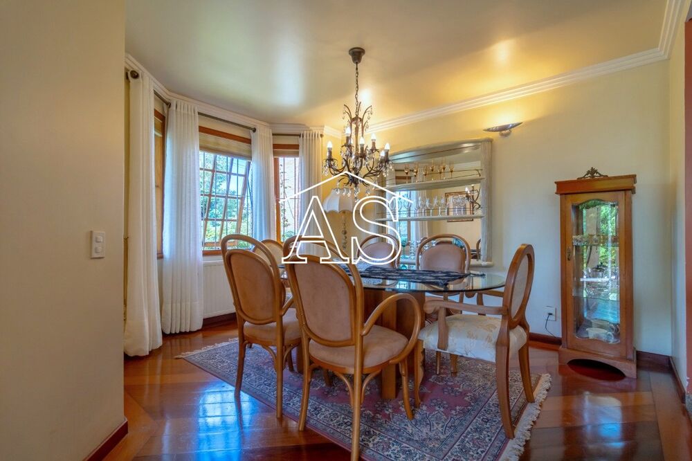 Casa à venda com 3 quartos, 390m² - Foto 3