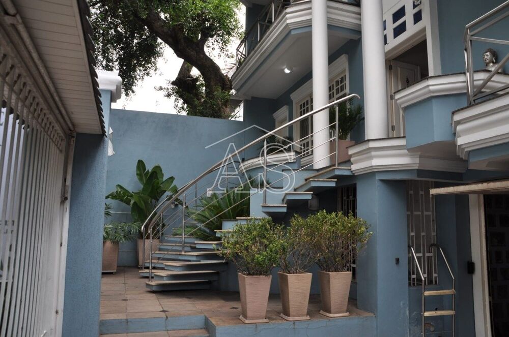 Casa à venda com 4 quartos, 526 - Foto 1