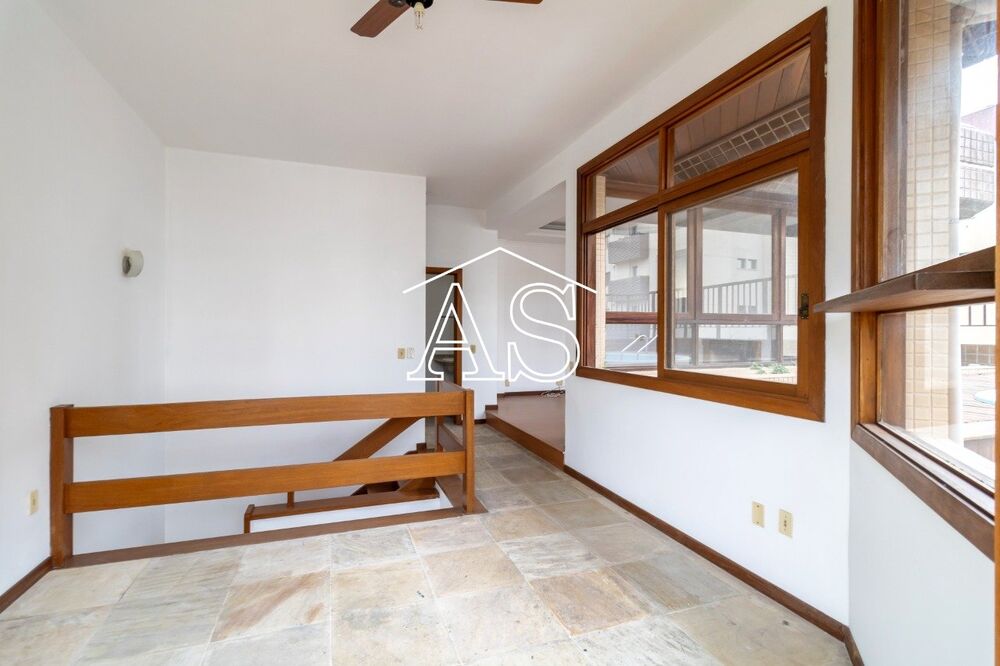 Cobertura à venda com 2 quartos, 222m² - Foto 2