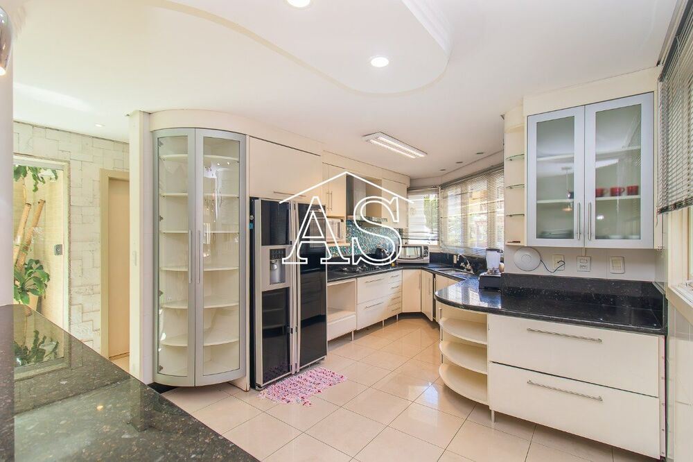 Casa de Condomínio à venda e aluguel com 4 quartos, 208m² - Foto 2