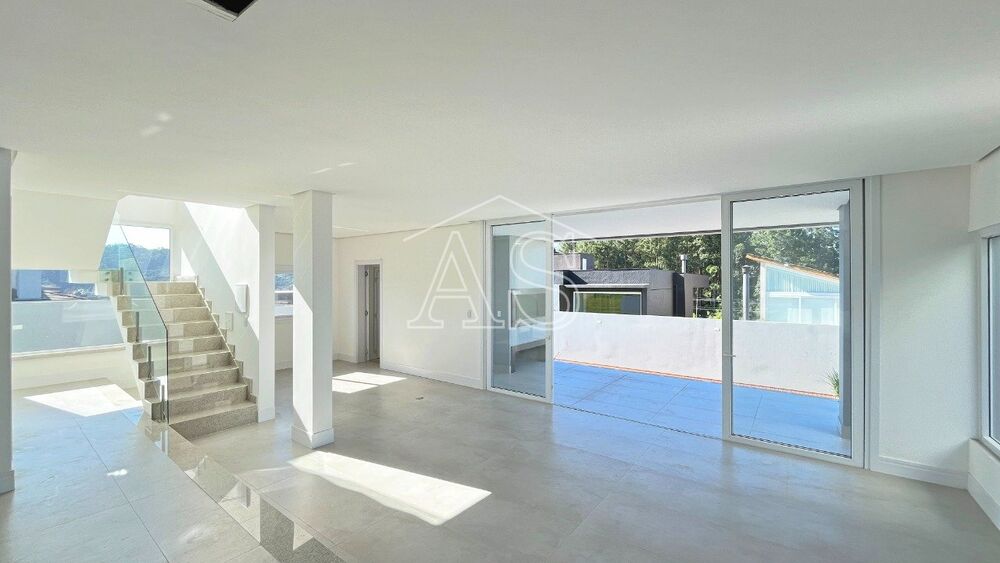 Casa de Condomínio à venda com 4 quartos, 484m² - Foto 1