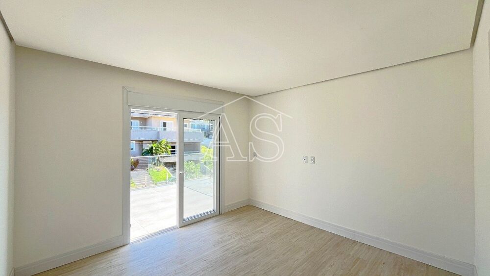 Casa de Condomínio à venda com 4 quartos, 484m² - Foto 3