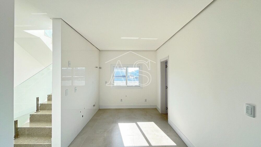 Casa de Condomínio à venda com 4 quartos, 484m² - Foto 2