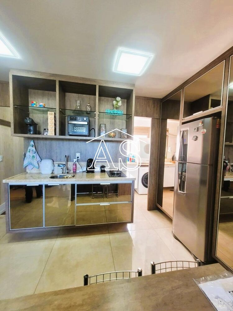 Cobertura à venda com 3 quartos, 246m² - Foto 4