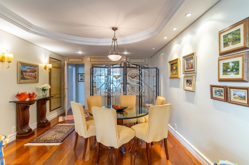 Apartamento à venda com 3 quartos, 121m² - Foto 2