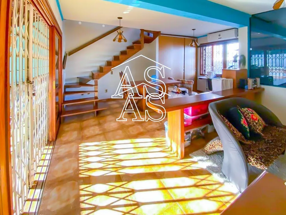 Casa, 3 quartos, 263 m² - Foto 1