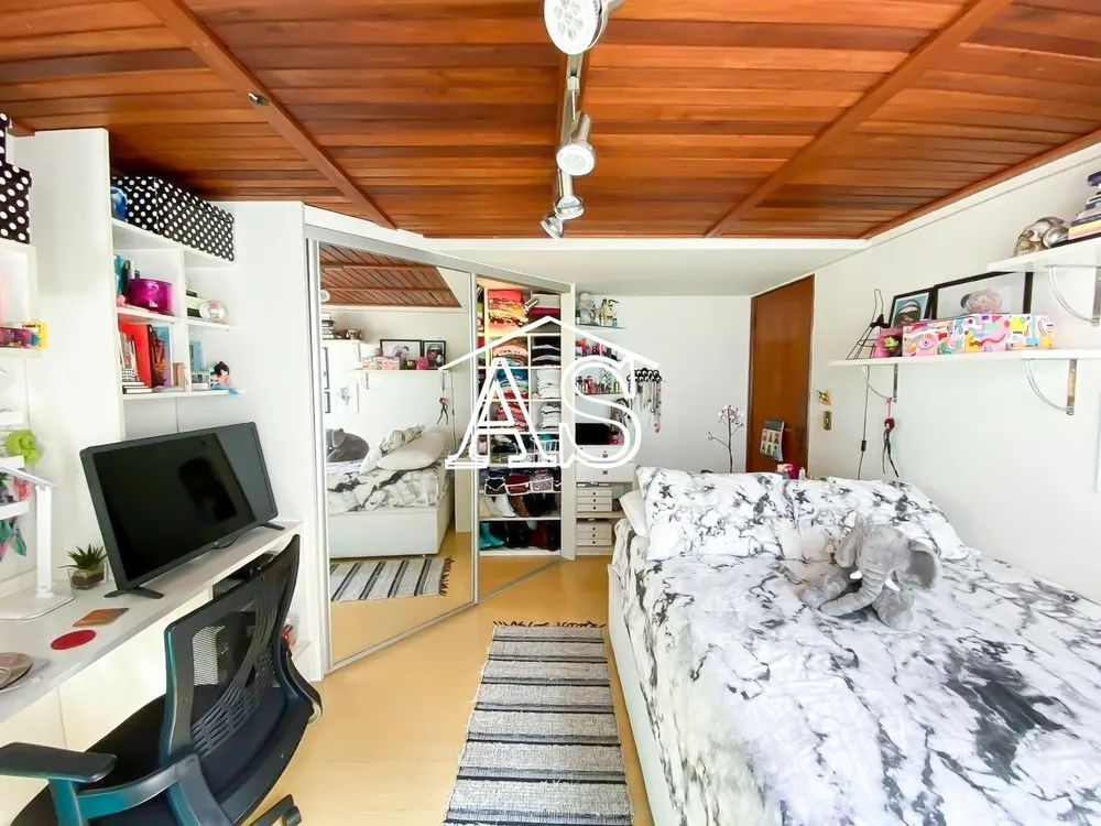 Casa, 3 quartos, 263 m² - Foto 8