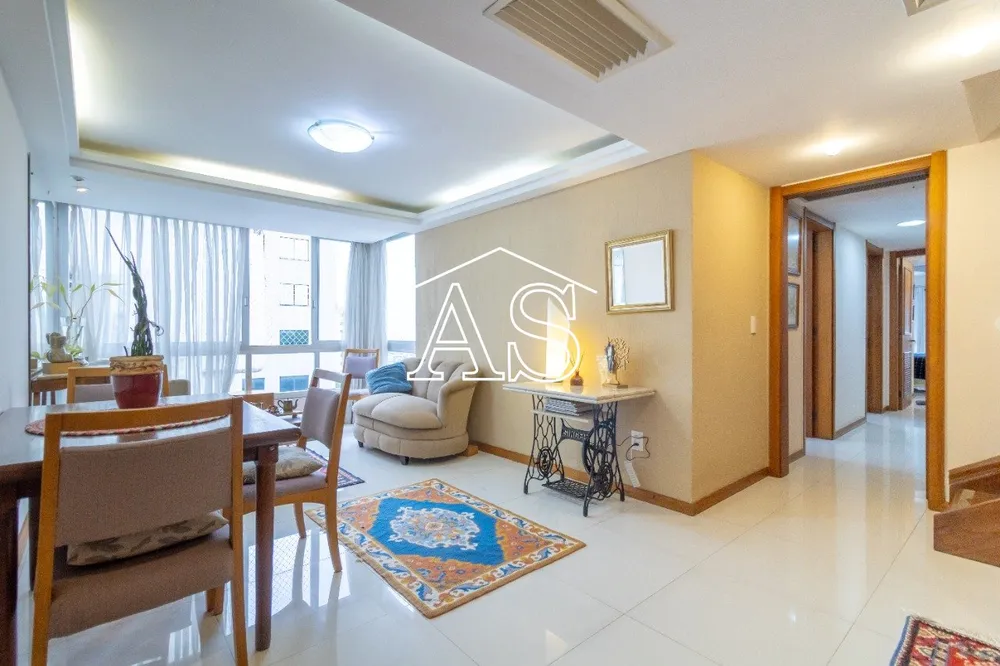 Cobertura, 3 quartos, 218 m² - Foto 1