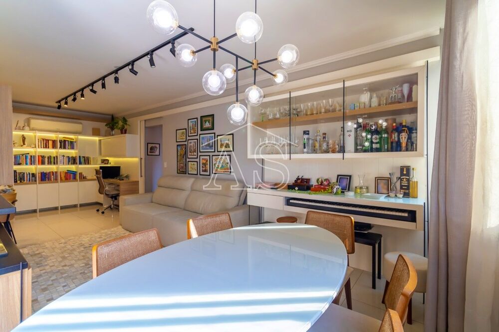 Apartamento à venda com 3 quartos, 94m² - Foto 1