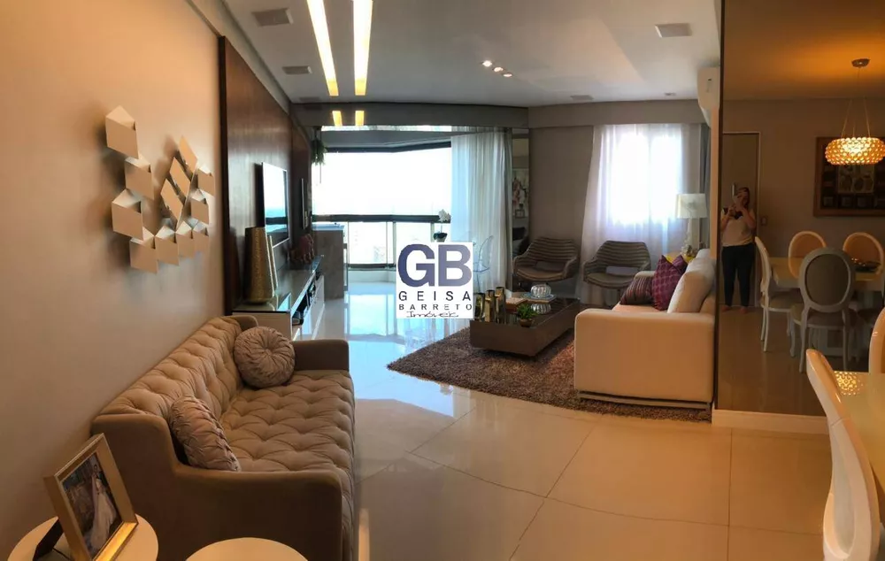 Apartamento à venda com 3 quartos, 135m² - Foto 1