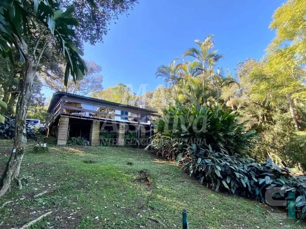 Chácara, 3 quartos, 1454 m² - Foto 5