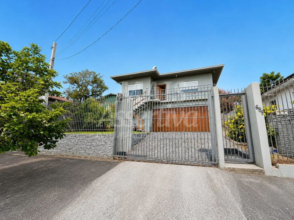Casa, 3 quartos, 233 m² - Foto 2